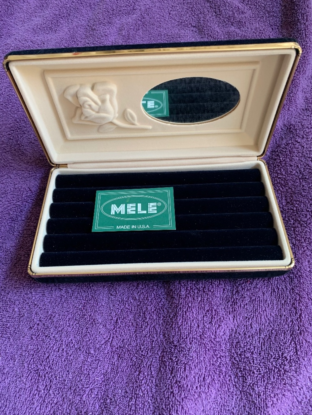 New Mele Jewelry Ring Case